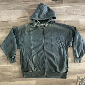 Aritzia tna zip up